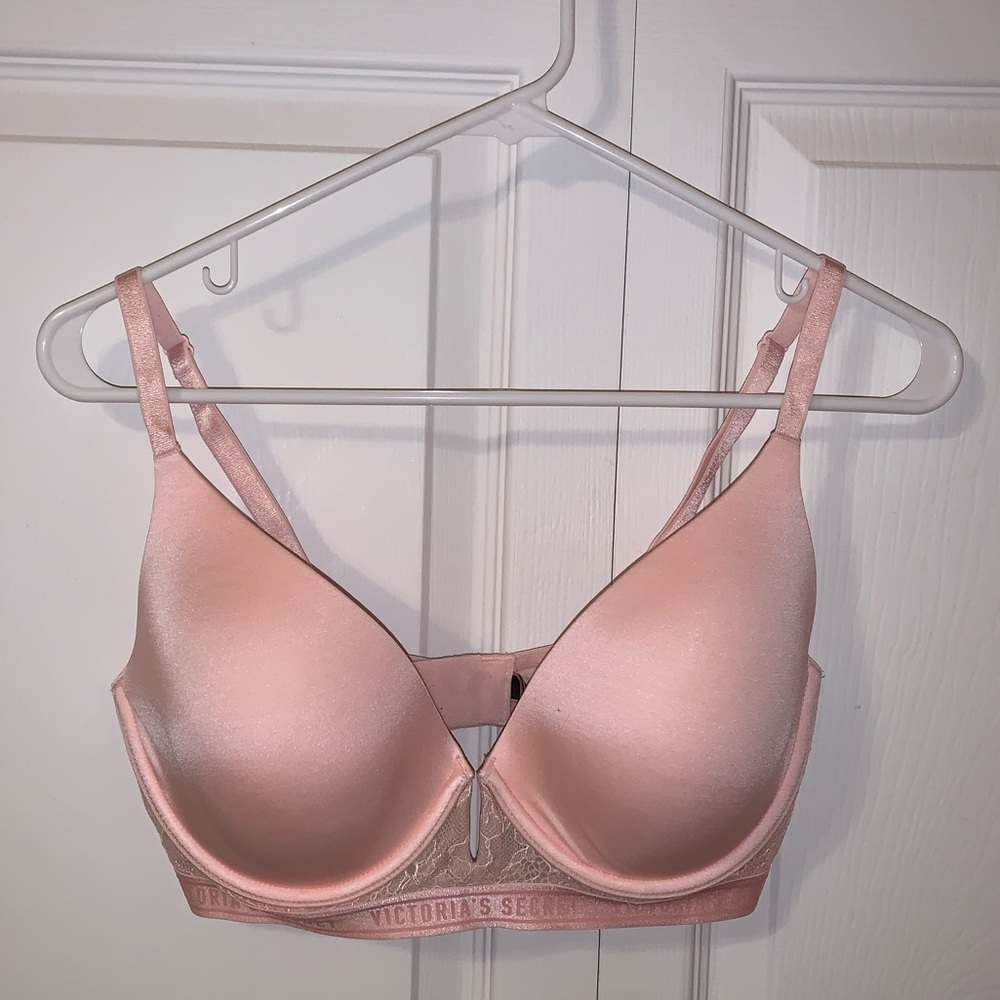 34DD Victoria’s Secret Set of 4 Bras
